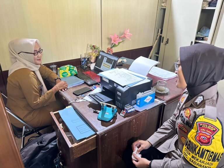 Perkuat Sinergitas, Polsek Ciamis Intens Terjunkan Personel Koorkom ke Kantor Desa Mekarjadi