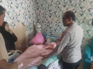Kapolsek Cijeungjing Perkuat Silaturahmi dan Kepedulian Sosial Bersama Tokoh Masyarakat Desa Cijeungjing
