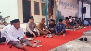 Polsek Cihaurbeuti Hadiri dan Amankan Pengajian Bulanan Tingkat Kecamatan yang Dihadiri Ribuan Jamaah