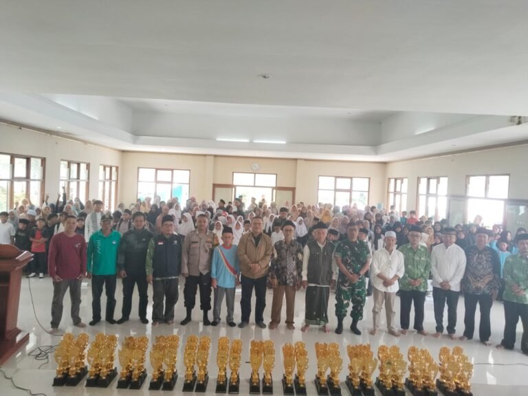 Polsek Kawali Hadir dalam PORSADIN VIII Kecamatan Lumbung untuk Dukung Pembinaan Generasi Muda dan Jaga Kondusifitas Kegiatan Keagamaan
