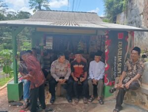 Perkuat Sinergitas, Polsek Sukadana Polres Ciamis Intens Datang ke Warga Beri Imbauan Kamtibmas