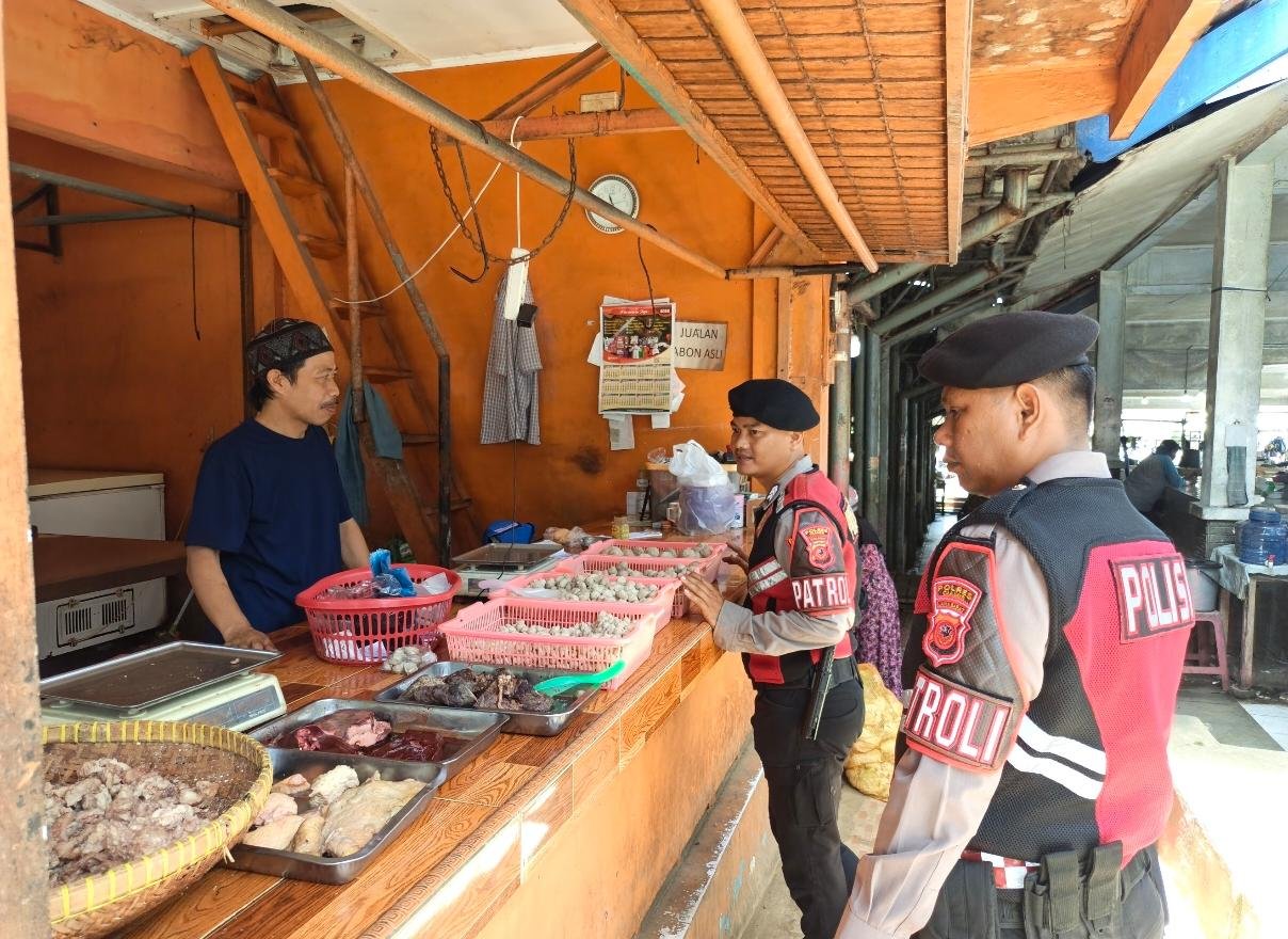 Sat Samapta Polres Ciamis Laksanakan Patroli Pemantauan Harga Bahan Pokok untuk Jaga Stabilitas dan Cegah Penimbunan