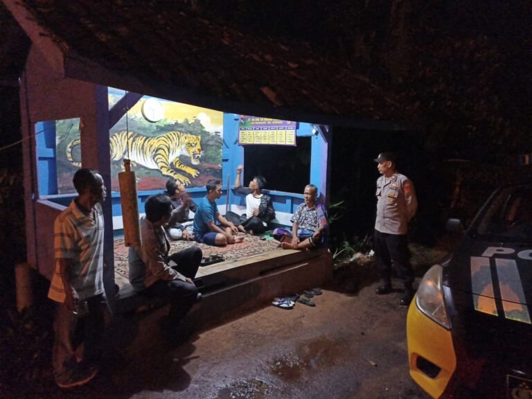 Datagi Satkamling, Polsek Kawali Ajak Warga Rawat Budaya Ronda Jaga Lingkungan Tempat Tinggal