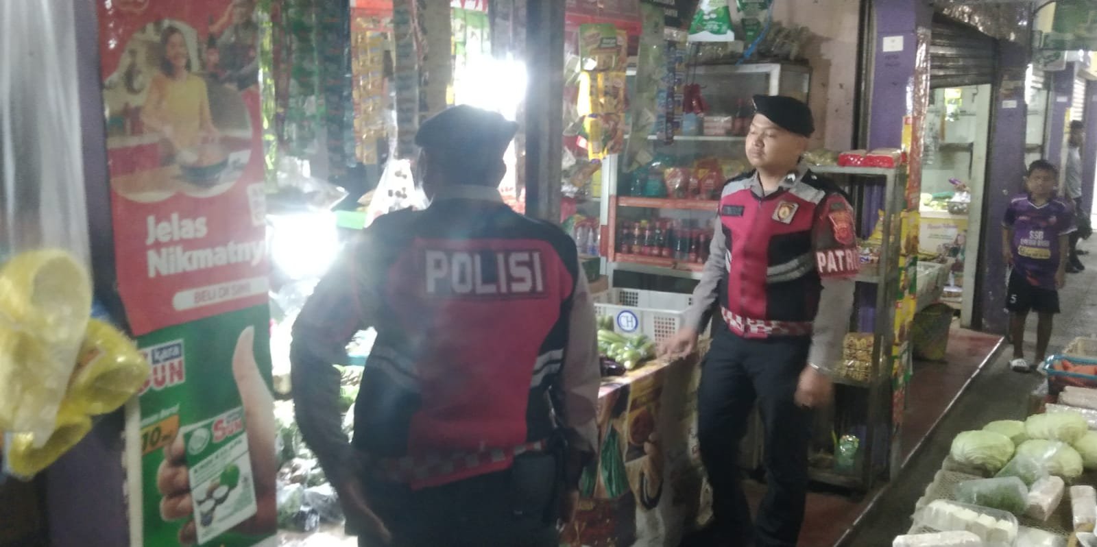 Sat Samapta Polres Ciamis Laksanakan Patroli Pemantauan Harga dan Ketersediaan Bahan Pokok di Pasar Imbanagara Guna Jamin Stabilitas Pangan