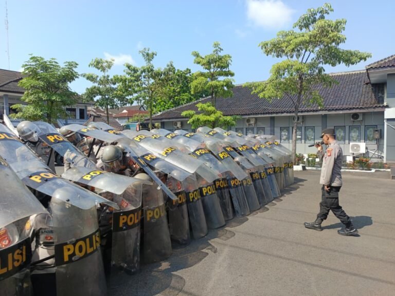 Polres Ciamis Tingkatkan Kesiapsiagaan Personel Melalui Latihan Dalmas Humanis dan Profesional