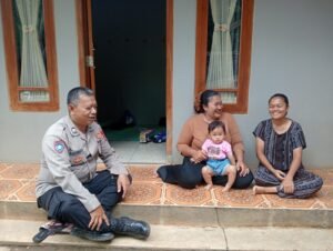 Perkuat Sinergitas, Polsek Sukadana Polres Ciamis Intens Datang ke Warga Beri Imbauan Kamtibmas
