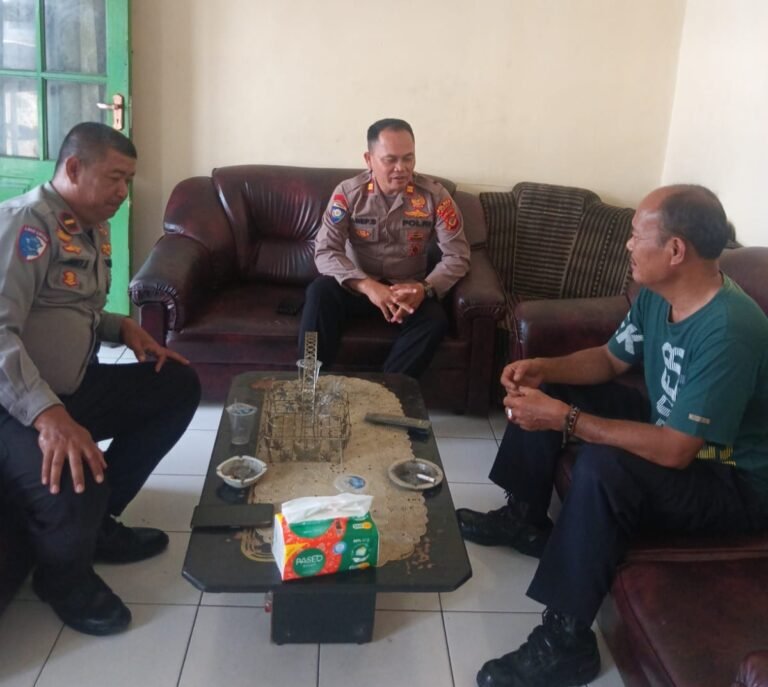 Perkuat Sinergitas, Polsek Cikoneng Koorkom Kamtibmas ke Kepala Terminal Sindangkasih