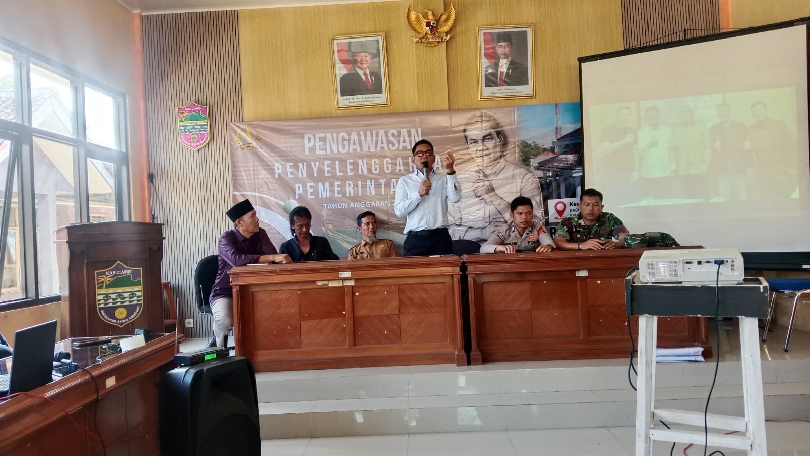 Polsek Rajadesa Ikut Kawal Kunjungan DPRD Provinsi Jabar Pantau KDMP dan MBG di Rajadesa