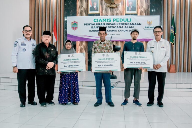 Bupati Ciamis Serahkan Bantuan Bencana Bagi 83 KK Melalui BAZNAS Kabupaten