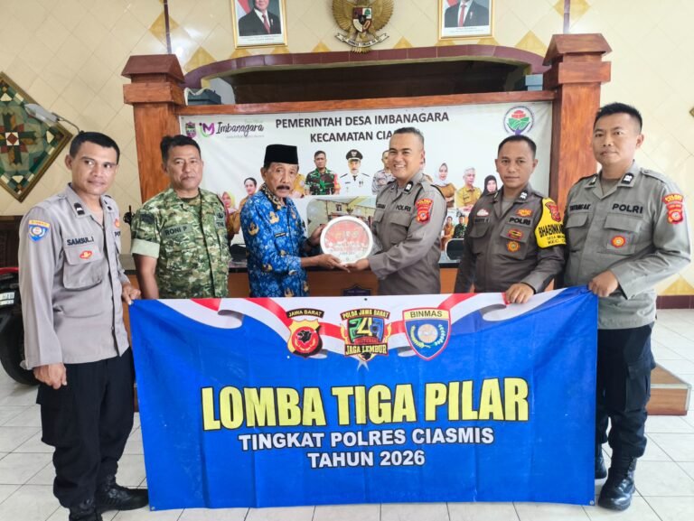 Polsek Ciamis Dampingi Tim Penilai Lomba Tiga Pilar Dan Pos Kamling di Desa Imbanagara