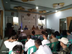 Bhabinkamtibmas Polsek Kawali Hadiri Rapat Koordinasi Desa Rawa, Wujudkan Kamtibmas Kondusif