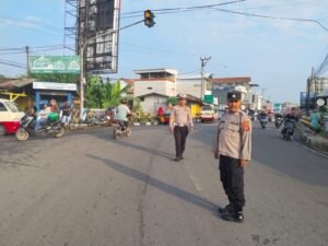 Polsek Banjarsari Hadir di Tengah Masyarakat Lewat Strong Point Pagi, Wujudkan Kamseltibcar Lantas Kondusif