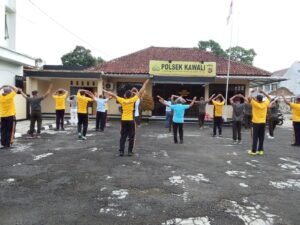 Sinergitas Tiga Pilar di Kawali Semakin Solid, Polsek Kawali Gelar Olahraga Bersama untuk Perkuat Kebersamaan