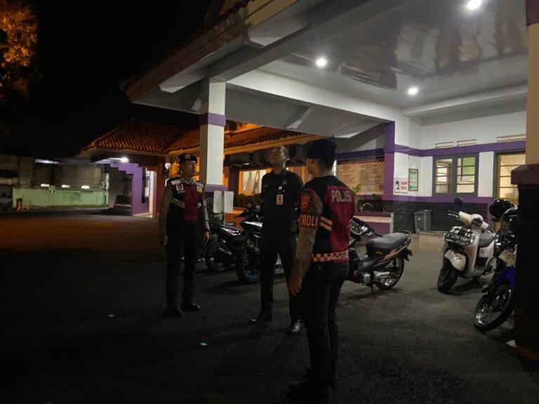 Patroli Dini Hari Sat Samapta Polres Ciamis Perkuat Pengamanan Objek Vital dan Jaga Kondusivitas di RSUD Ciamis