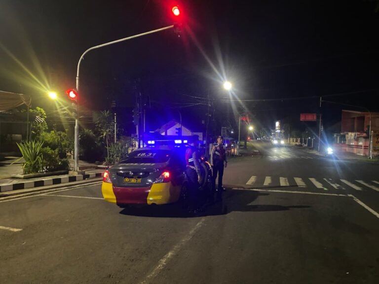 Patroli Biru Sat Samapta Polres Ciamis Intensifkan Pengamanan Jalur Rawan Kejahatan di SP 4 Cirahong