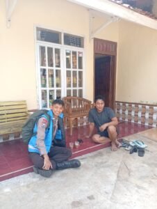 Perkuat Sinergitas, Polsek Cikoneng Polres Ciamis Koorkom Kamtibmas ke Warga di Sukasari