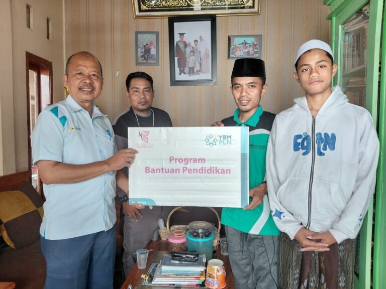 Momentum Iduladha, YBM PLN Tasikmalaya Salurkan Bantuan Ekonomi, Pendidikan, dan Renovasi Madrasah