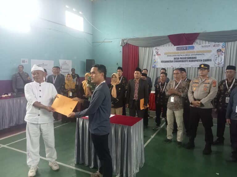 Penyerahan Hasil Rekapitalisasi Suara Pilkades Desa Pasir Tamiang
