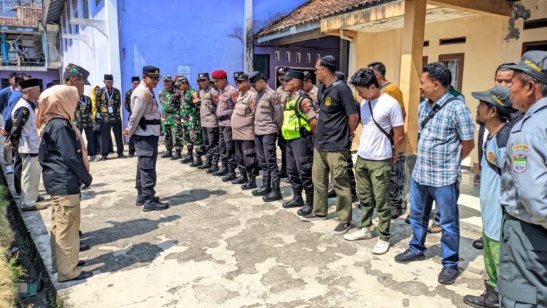 Polsek Cihaurbeuti Turun Bantu Pengamanan Pemilihan Kepala Desa PAW di Desa Pasirtamiang