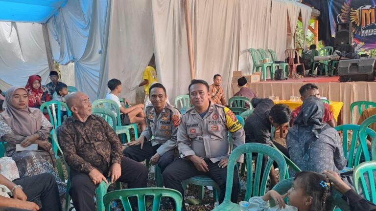 Perkuat Sinergitas, Polsek Cisaga Koorkom Kamtibmas ke Warga di Acara Hajatan Warga Danasari