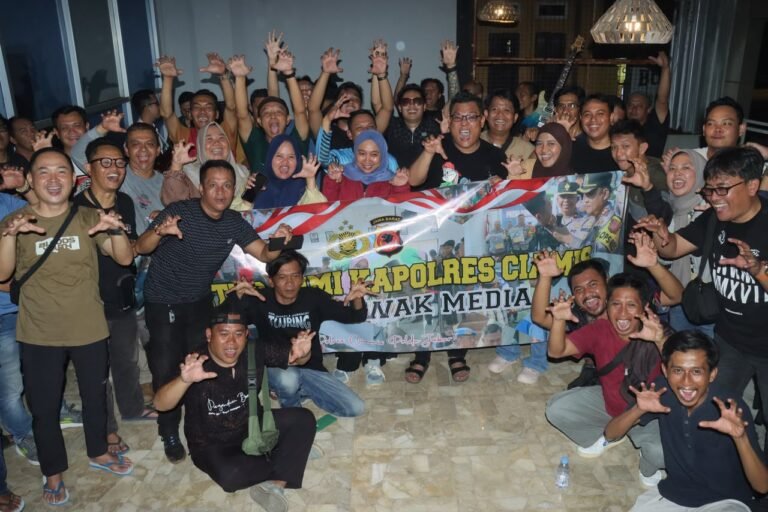 Silaturahmi Kapolres Ciamis Bersama Awak Media, Touring ke Pangandaran Perkuat Sinergi dan Kebersamaan