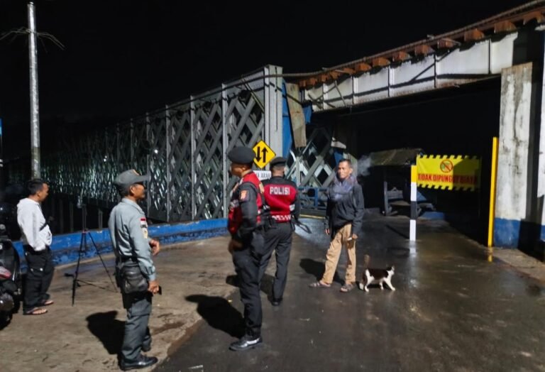 Cipkon Kamtibmas Saat Malam, Satuan Samapta Polres Ciamis Patroli ke Area Jembatan Cirahong