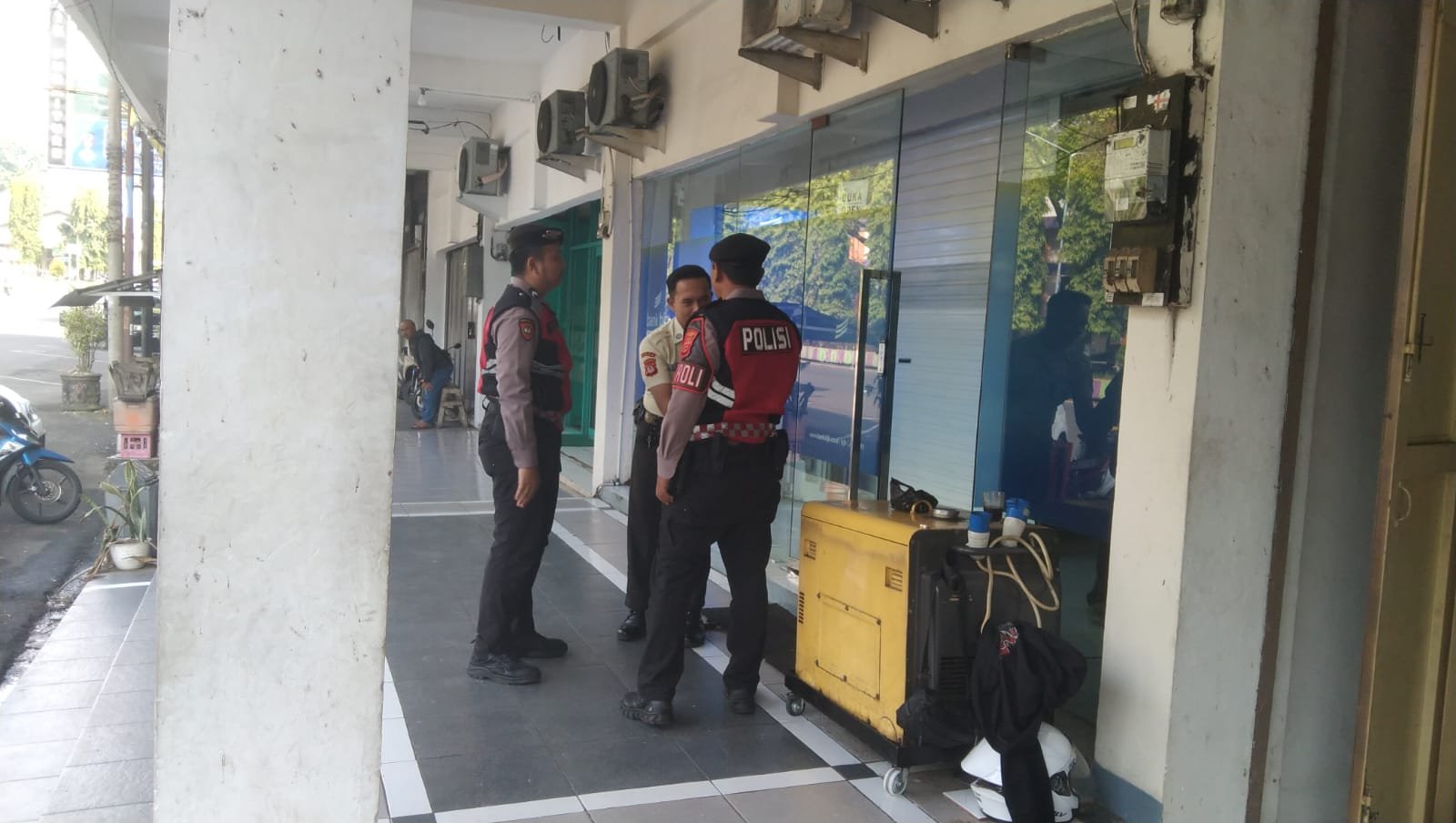 Sat Samapta Polres Ciamis Intensifkan Patroli Dialogis di Kawasan Perbankan untuk Cegah Kriminalitas dan Jaga Keamanan Masyarakat