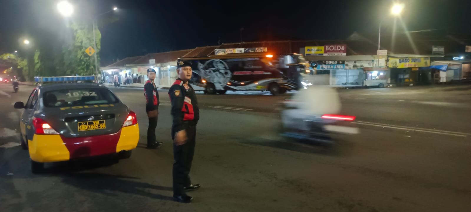 Patroli Biru Sat Samapta Polres Ciamis Perkuat Pencegahan Kejahatan dan Balap Liar di Kawasan Ruko Terminal Ciamis