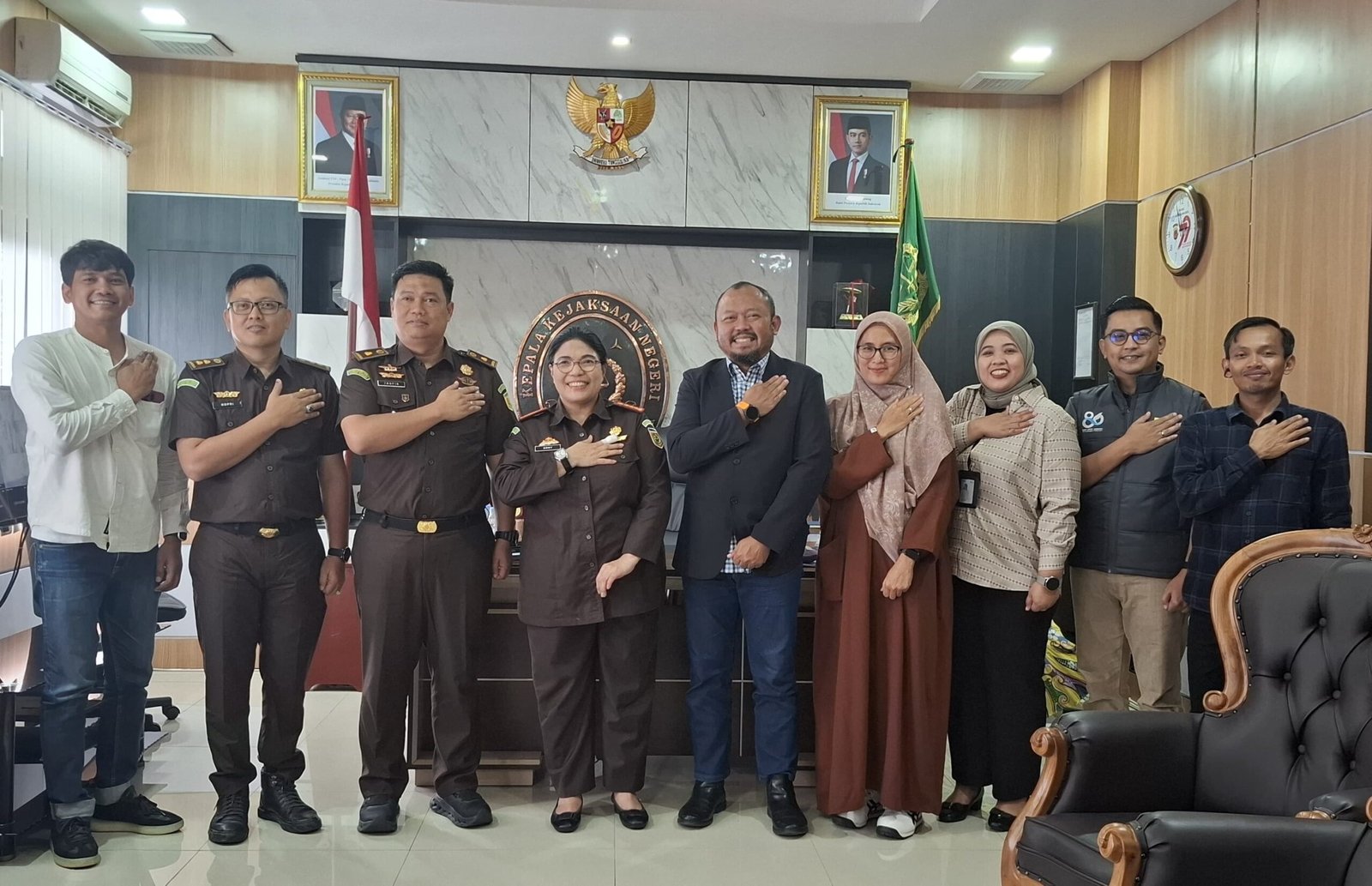 PLN Tasikmalaya Perkuat Sinergi dengan Kejaksaan Negeri Kota Tasikmalaya dalam Semangat Hari Lahir Pancasila dan Hari Lingkungan Hidup