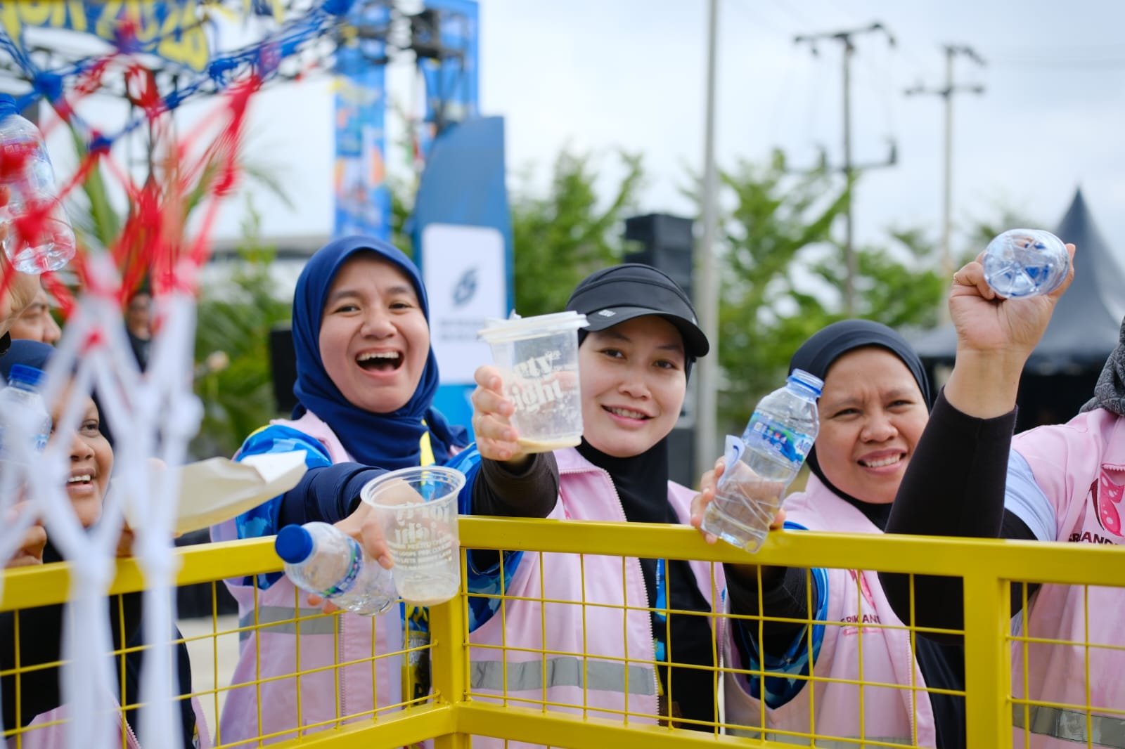 Srikandi PLN Tasikmalaya Gelar Aksi Hijau Peringati Hari Lingkungan Hidup dan Semangat Hari Lahir Pancasila