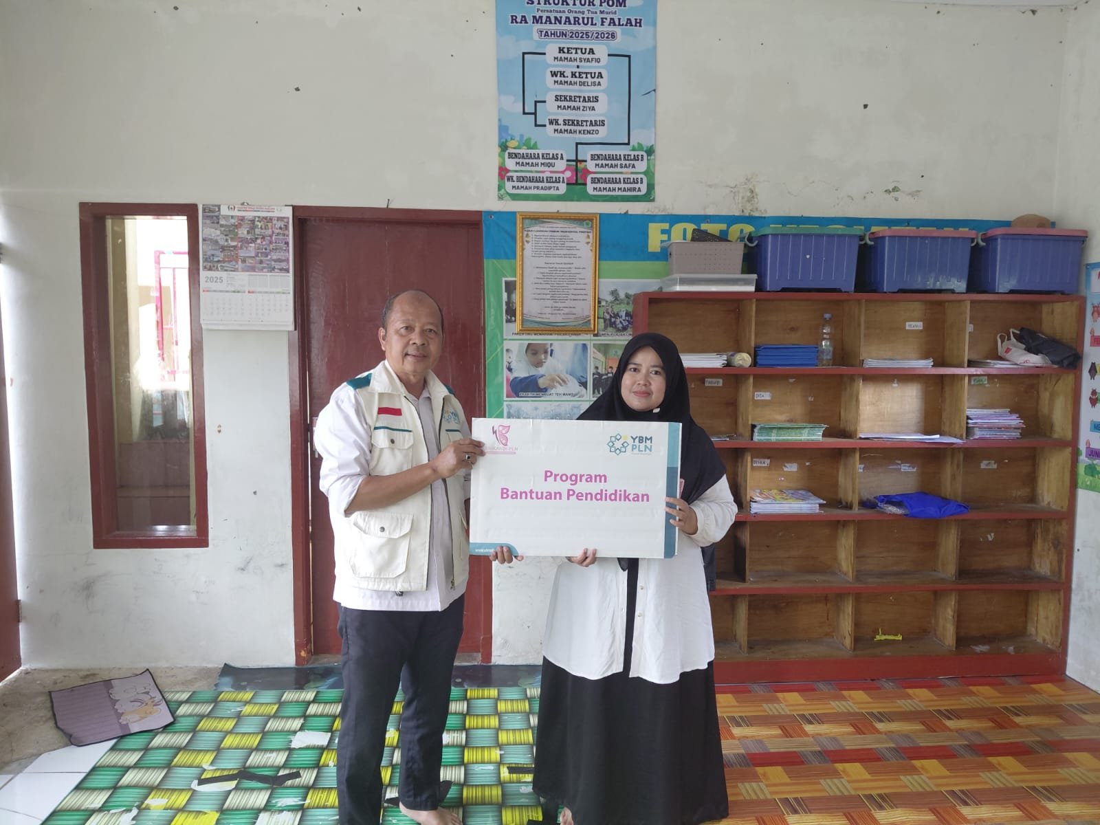 YBM PLN Tasikmalaya Salurkan Bantuan Pendidikan, Wujudkan Nilai Pancasila dalam Mendukung Generasi Penerus Bangsa