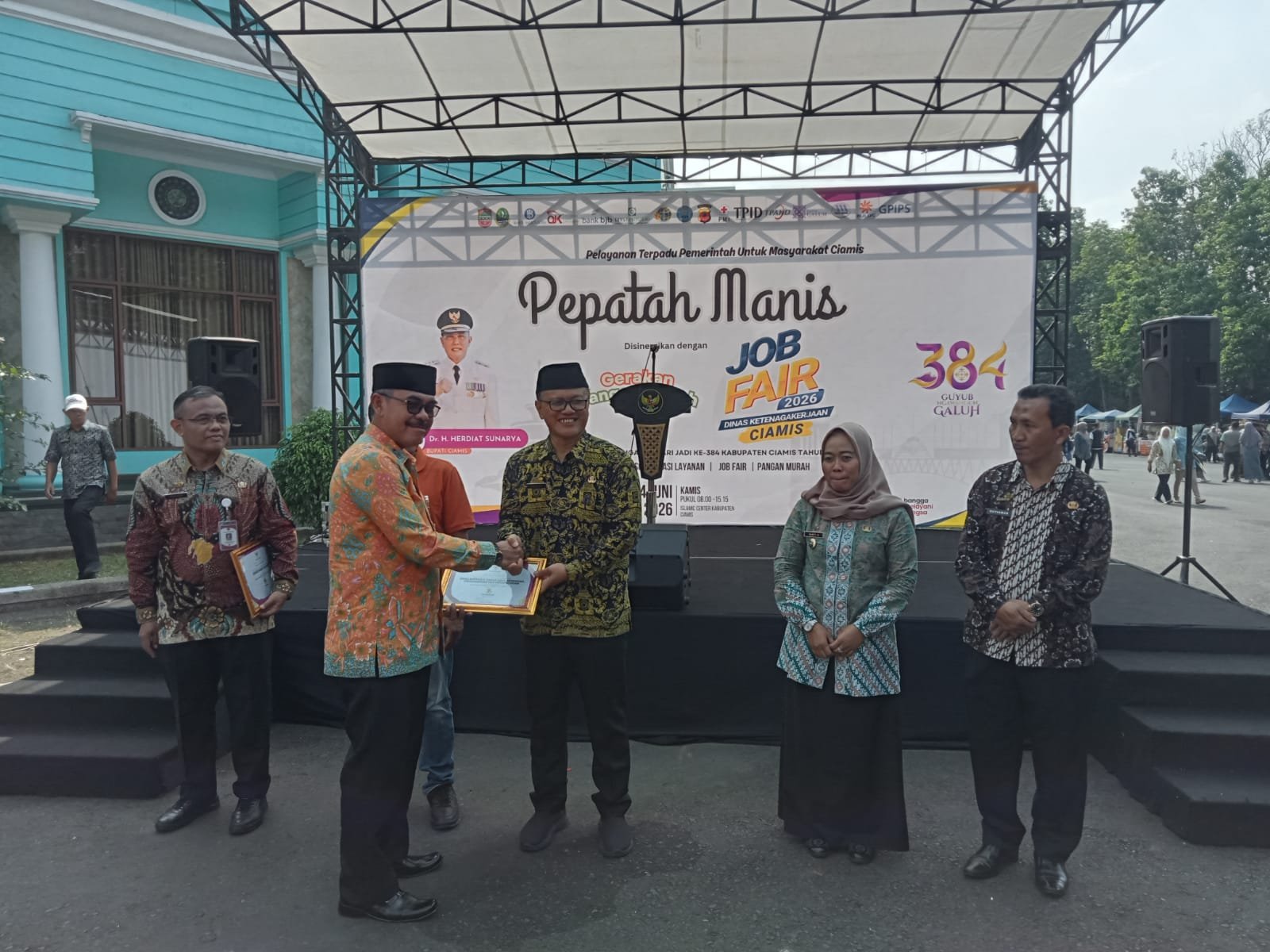PERINGATAN HUT KE-384 KABUPATEN CIAMIS, PEPATAH MANIS HADIRKAN LAYANAN TERPADU, PANGAN MURAH DAN BURSA KERJA